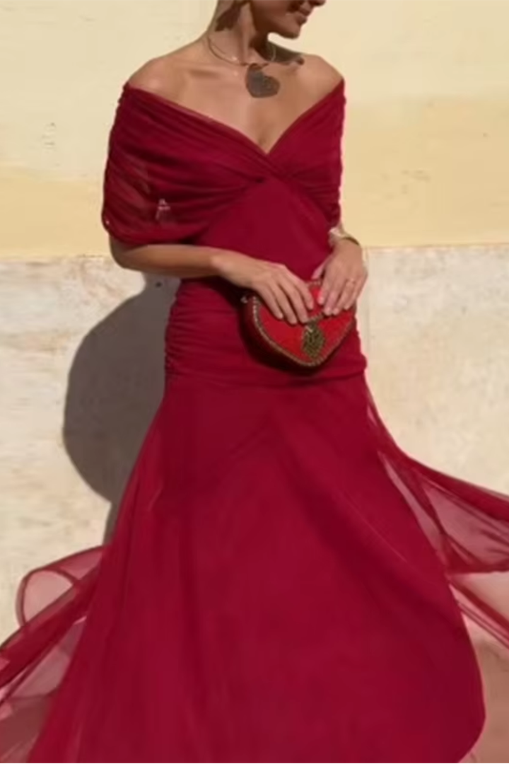 Elegant Pleated Maxi Dress
