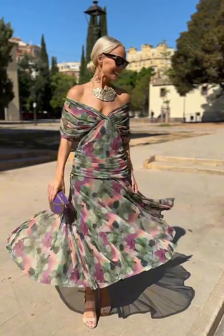 Elegant Pleated Maxi Dress