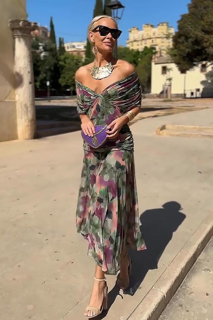 Elegant Pleated Maxi Dress