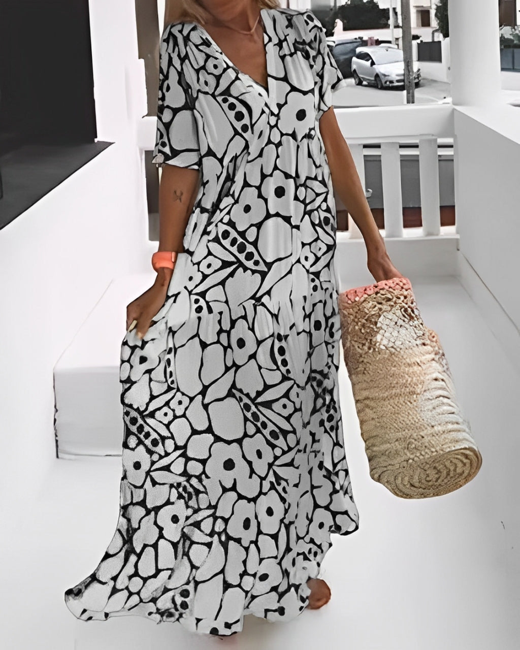 Gwen™ | Floral V-Neck Relaxed Dress